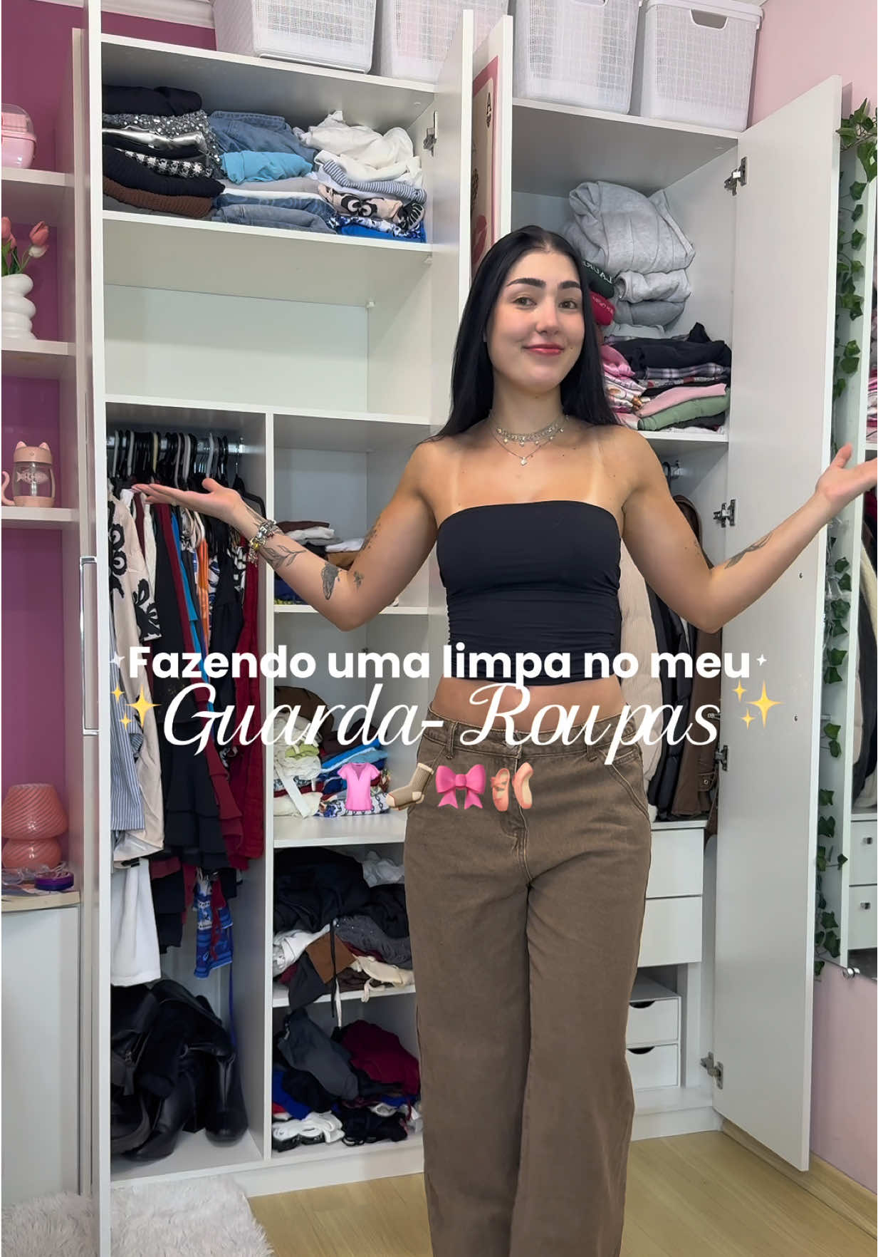 Ep. 1 Fazendo uma limpa no meu guarda-roupa até sobrar só o que eu gosto 🎀👖✨ #organização #limpezasatisfatoria #roupas #vlogdaily #limpanoguardaroupa