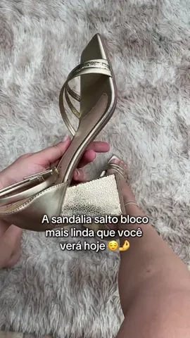 Sandália Salto Bloco Perfeita pra esse final de ano 🥂🍾  #tiktokshopblackfridaybr #sandalias #saltobloco 