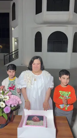 كل عام وامونه بخير ♥️