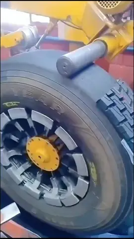 من أروع الأصوات القرآنية… تلاوة خاشعة ومؤثرة من المقرئ اليمني ماجد العويري لسورة يوسف، تلامس القلوب وتمنحك سكينة لا توصف. استمع وتأمل جمال القرآن الكريم. #ماجد_العويري #تلاوة_خاشعة #سورة_يوسف #قرآن_كريم #تلاوات_قرآنية 