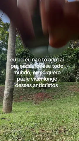 meu pé imundo de terra 😞