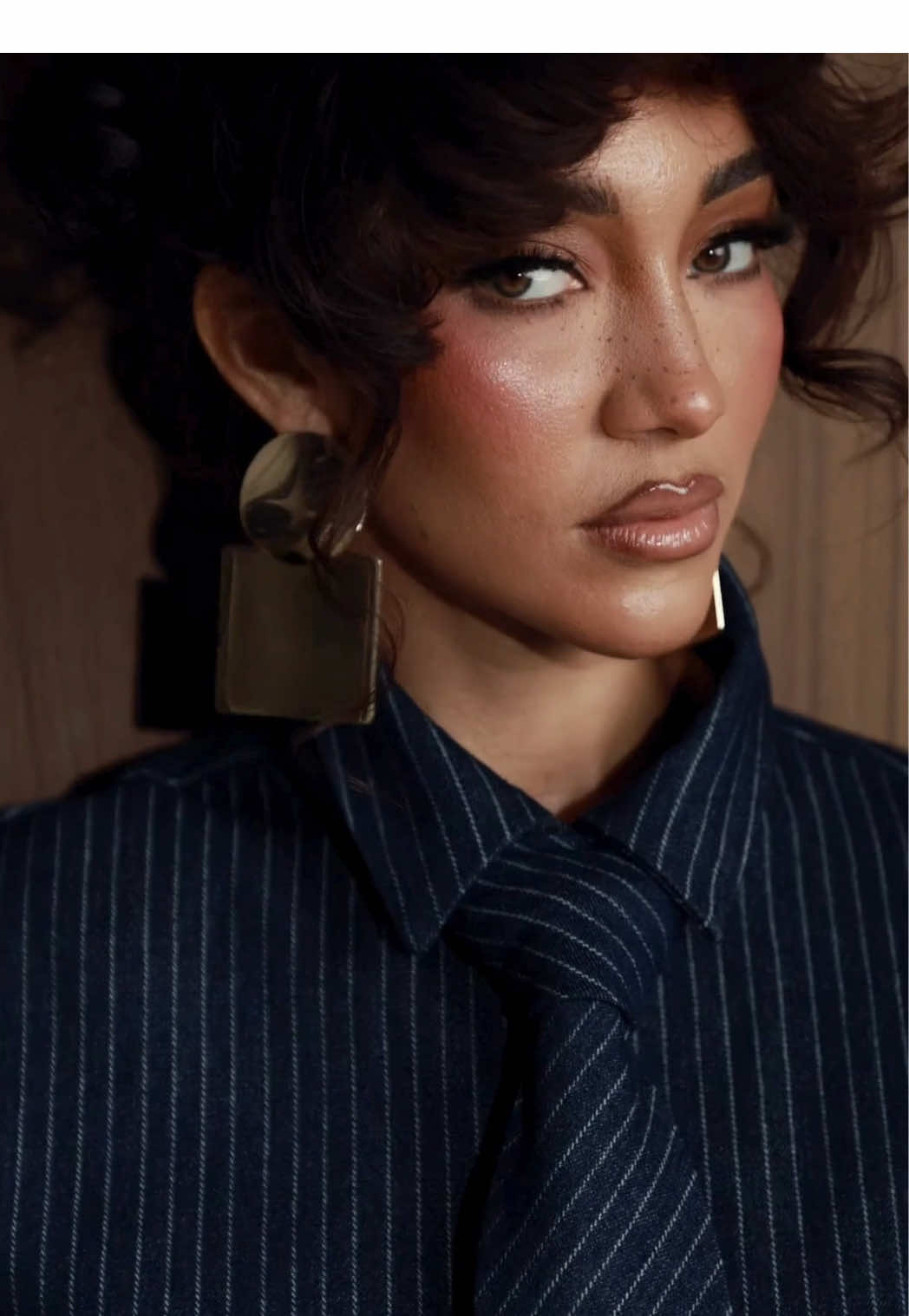 That's not all! Early Black Friday has officially begun, and to celebrate, we're offering you 25% OFF THIS WEEKEND ONLY one the new collection using code DENIMDAZE2! Shop and save DENIM DAZE II now and step into your new denim era.✨ 📸: @Yana Sabaytis  👑: @Tessa Zimmerman  💄: @ADOREA BEAUTY  💇🏽‍♀️: @Hair by Rakiya 