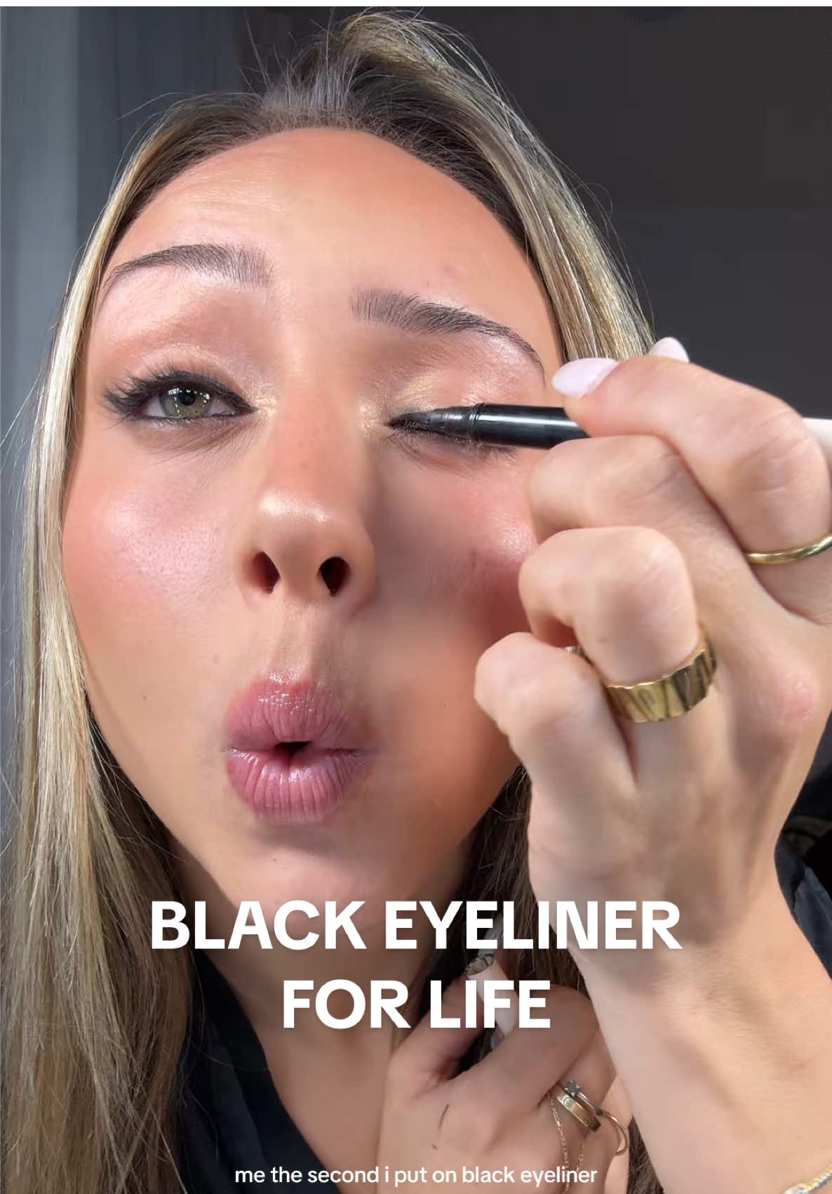 Black eyeliner til I die 