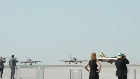 هزاع المنصوري وطائره الفرسان 🛫🌟 #fyp #explore #dubaiairshow #trending #jetplane 