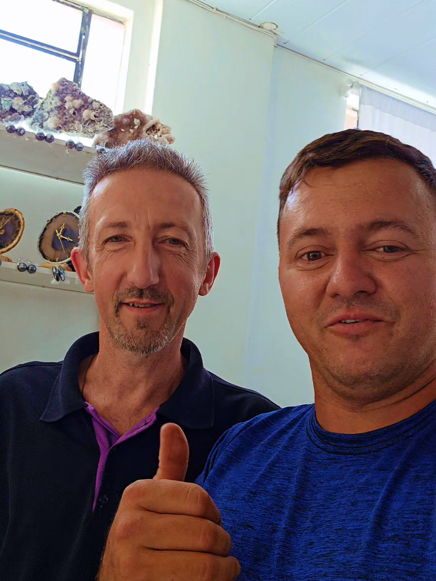 Vale a pena conhecer essa loja em Ametista do Sul RS  loja Garimpo do Sul #garimpo #pedraspreciosas #cristais #quartzo #garimpodosul 