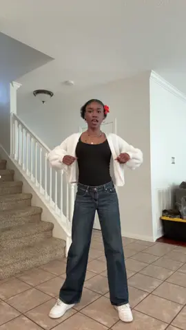 After seeing that robot video this has become one of my favorite songs 🤭|dc:@Trēbel |@jae stephens #afterbody #jaestephens #fyp #antoinetteiman #viral 