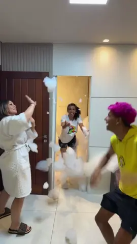 #emillyvickof Eitaaa #LIVEIncentiveProgram #LIVEFEST2025 #MakeLIVECount #PaidPartnership 