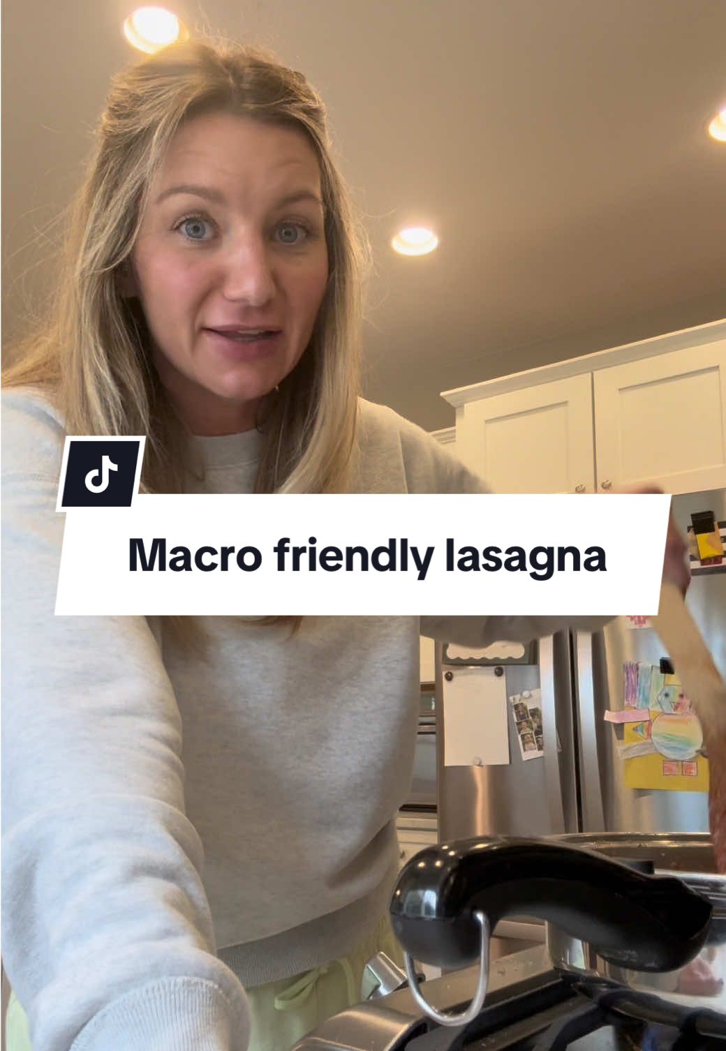 My comfort meal when I’m craving pasta 💛 Recipe I used in this video, measure with your heart: - 2 lbs of 97% lean ground beef - 4 pieces of cooked lasagna noodles  - Marinara sauce (I use the organic one from Costco)  - Fat free cottage cheese  - Fat free shredded mozzarella cheese  Brown & season ground beef while cooking noodles, add sauce to mixture. Spray an oven safe baking dish & add a little sauce at the bottom, layer 2 noodles, add half your meat sauce on top, add dollops of cottage cheese (I did 6 big dollops), add half your shredded cheese. Repeat everything except the cottage cheese. Bake at 375 for 25 min.  This feeds my family of 4, two being kids, with leftovers for meal prep so adjust based on your family size.  Paired it with a salad kit & some fruit to eat the rainbow 🌈 #macrofriendlyrecipe #macrofriendly #lasagnarecipe #recipes #weekdaydinner 