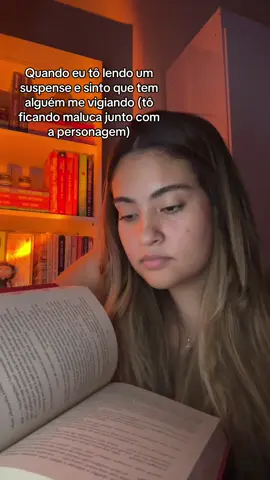 Eu na cena da escada de verity #booktookbrasil🇧🇷 #leitura #suspensebooks 
