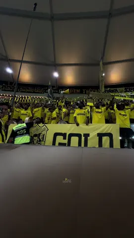 😍💛💛🖤. تبغى تيشيرتات للاتحاد وجميع الاندية؟؟ متوفرة الآن بجميع المقاسات 👕 جودة مثالية+أسعار مناسبة+شحن سريع 🔥 لاتنسى تستخدم كود (( B10 ))يخصم لك 10%يوجد لديهم خدمة تابي وتمارا رابط المتجر في البايو 😍.لاتفوت الفرصة وخل ستايلك يلمع في الملعب!. . . #الاتحاد #ittihad #الكورفا_قولد #درافن⚜️ #اكسبلورexplore 