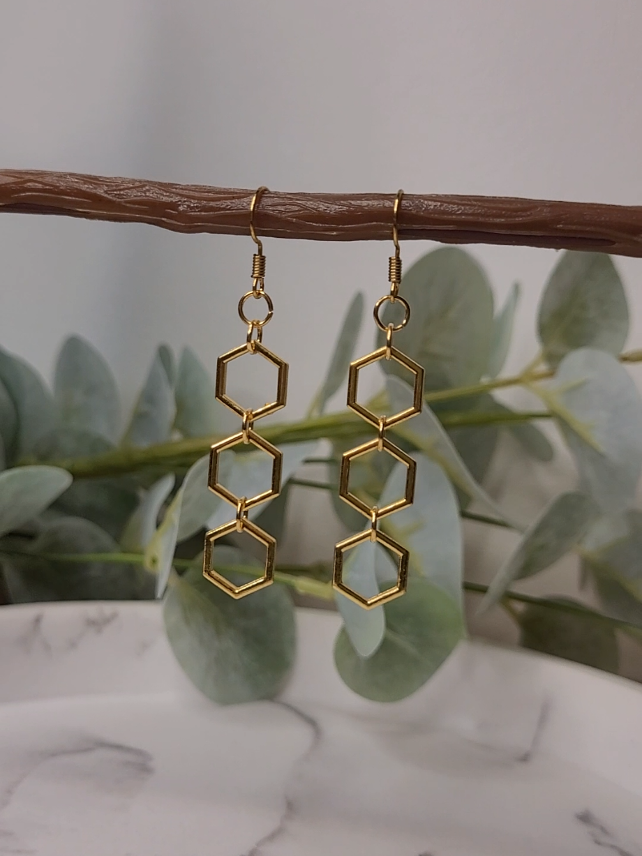 Gold hexagon trio earrings✨️ Available at Handmadebyhollyuk & Friends, 34 High Street, Worthing, BN11 1AQ✨️ #shopsmall #worthingbusiness #handmadejewellery #dropearrings #charmearrings 