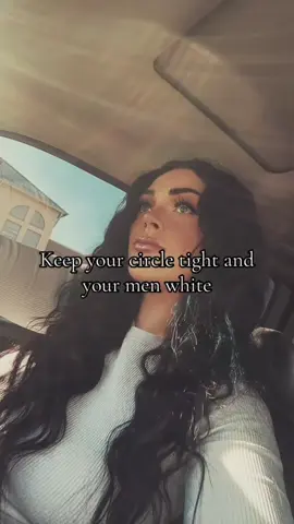 #stitch with @Ivy Bell deleted my comments because her stale pale beta followers are too fragile to be challenged. Per usual. 