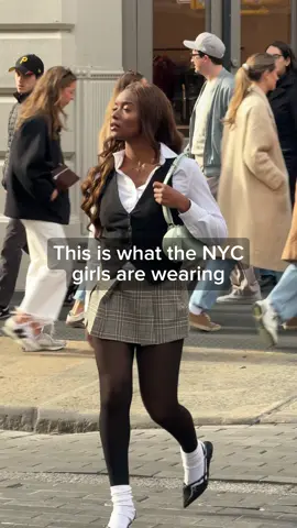 @kate spade new york is definitely the first stop these NYC girls made for their holiday shopping 🛍️ #katespadenypartner #OOTD #holiday #shopping #outfit 