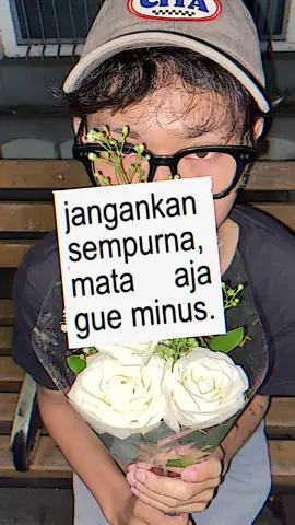 eh kacamatanya malah ilang wkwk