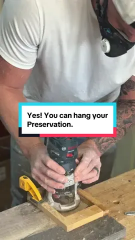 I’ve a lot of requests to make a board that can be hung on the wall. Well here it is! Just select the ‘add keholes’ option on your order. 👌 #flowerpreservation #weddingflowers #weddingplanning #weddingtok #bridesoftiktok 