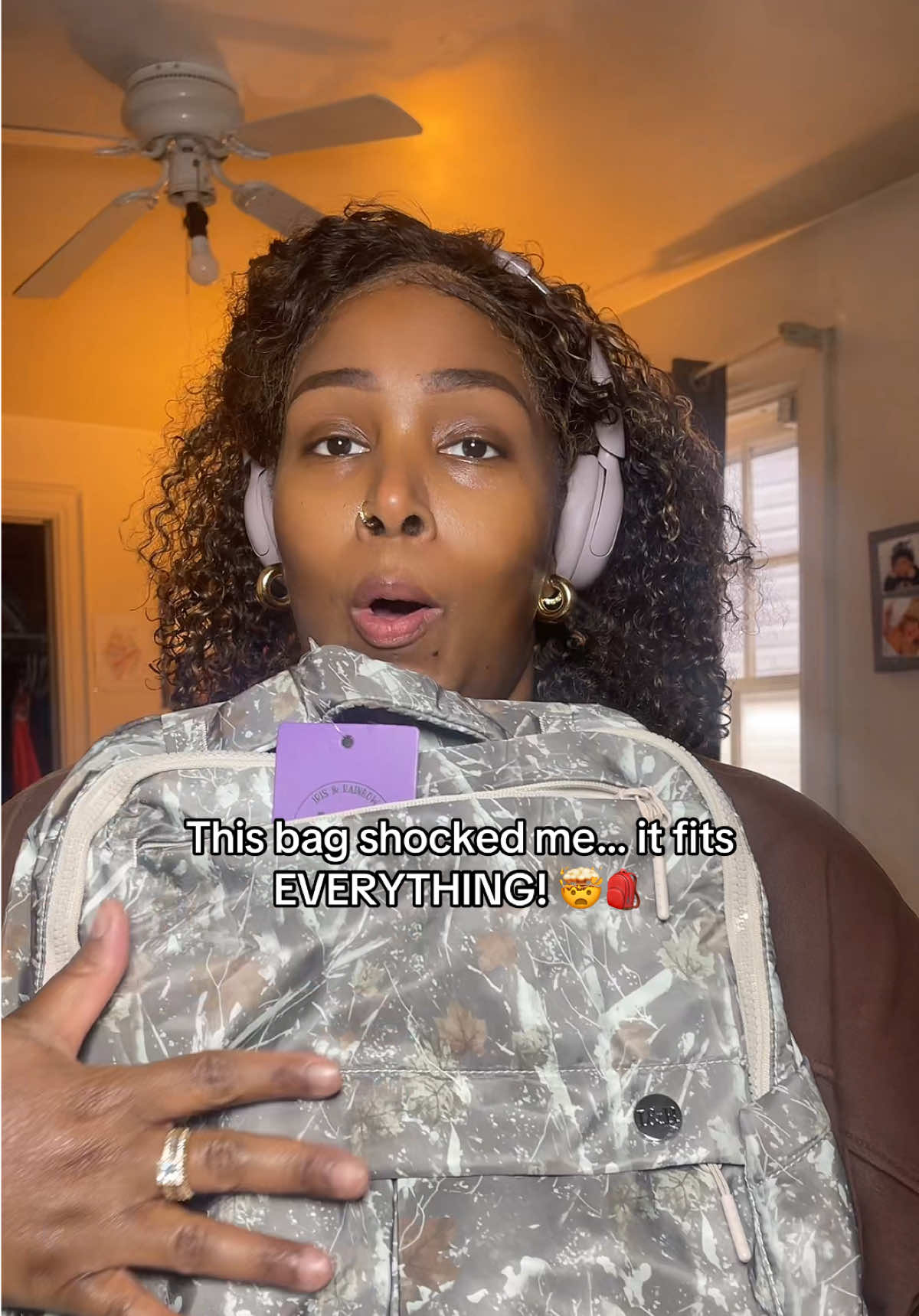 If you’ve been looking for a cute everyday backpack that actually holds all your stuff without looking bulky… this is the one. Lightweight, durable, organized pockets, and super stylish. Perfect for moms, travel, work, or quick errands. It’s one of those bags that feels way more expensive than it is. #e#everydaybagp#practicalfindsb#bagloverso#onthegopackbudgetfriendlyfind 