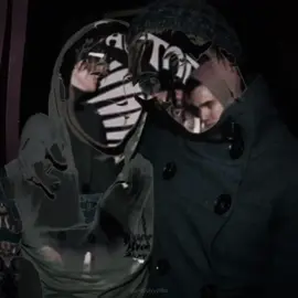 Petekey did exist… #petekey #mychemicalromance #falloutboy #mikeyway #petewentz 