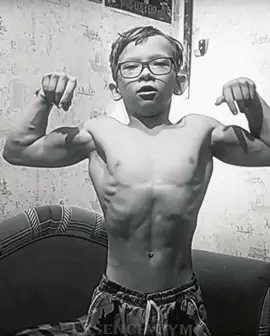 O shape desse menino😨 Use meu cupom na @Max Titanium - Loja:essenciagym  #shape #maxtitanium #gymedit #academia #motivação 