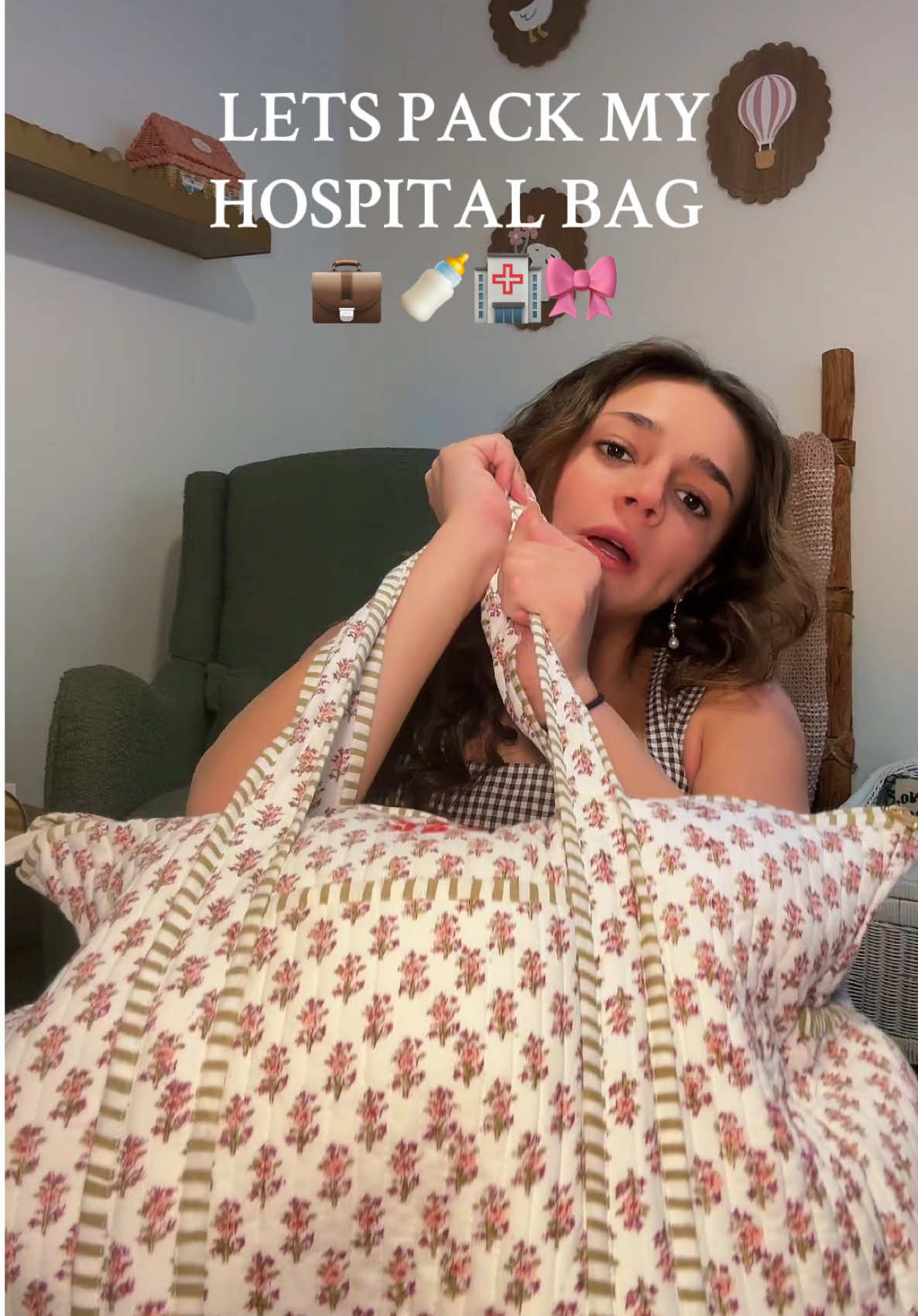 PACK MY HOSPITAL BAG W ME!!! 🧸🍼 #whatsinmyhospitalbag #firsttimemom @Mark & Graham @HYDROJUG @SKIMS @Posh Peanut @Caden Lane @Shop Frida Mom + Baby