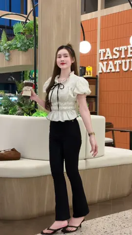 ตอบกลับ @orrathai_toom พิกัดกางเกงมาแล้วค่า 🖤🤍 #เเต่งตัว #กางเกงขาม้าเอวสูง #กางเกงยีนส์ขาม้า #กางเกงยีนส์ #กางเกงยีนส์ขาม้าเต่อ 