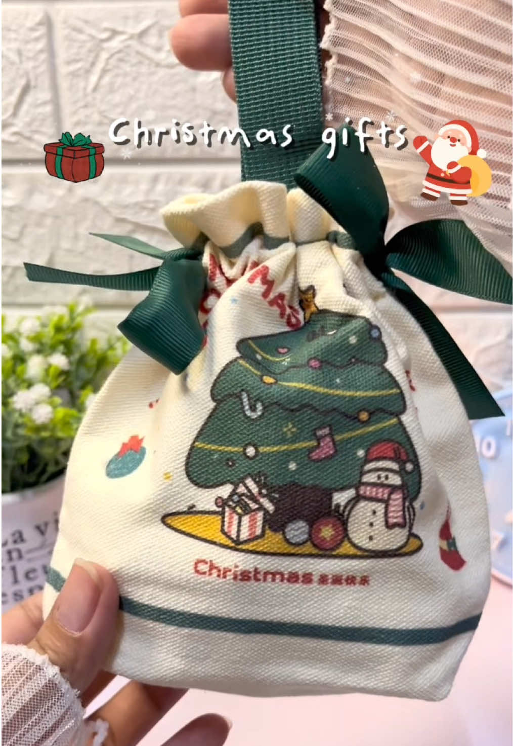 #กระเป๋าหูรูด #กระเป๋าคริสต์มาส #ของขวัญวันคริสมาสต์ #ของขวัญปีใหม่ #ของขวัญในวันพิเศษต่างๆ 🎅🏻🎅🏻🎁🎁