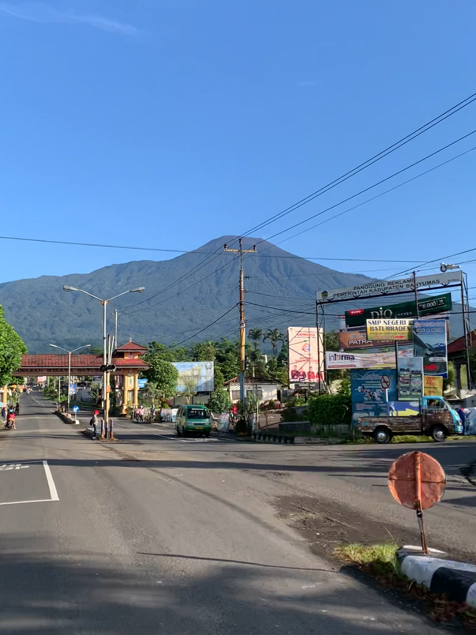 betahh liat beginian 😍 . . . . #purwokerto #baturraden #gunungslamet #banyumas #purwokertoviral 