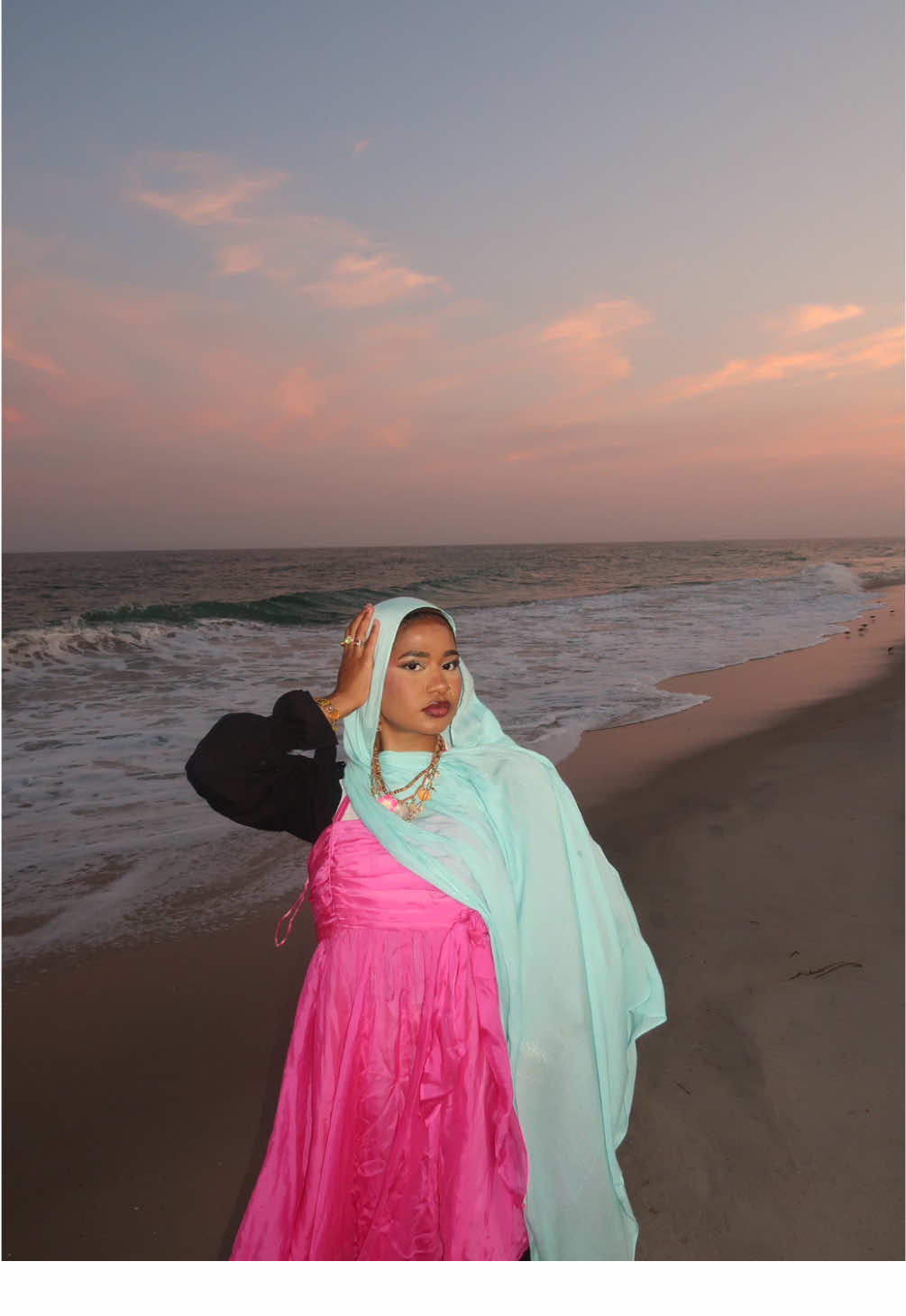 Gosh I miss summer  #Summer #hijabi #beach #vacationoutfits #beachfit 