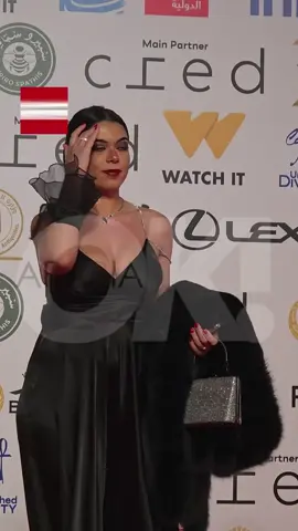 🔥🔥 دنيا عظيم تتسبب في أزمة على ريد كاربت فيلم بنات الباشا .. فماذا حدث #دنيا_عظيم #سفير_المحبة_هاني_شنودة 