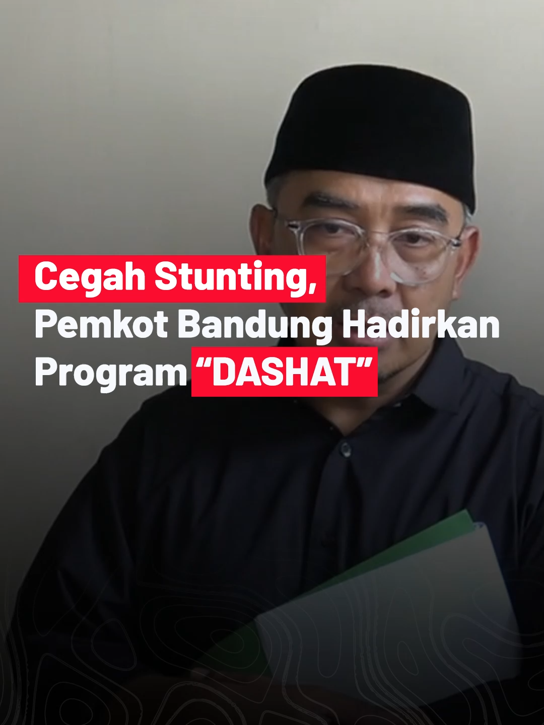 Kita semua tentu berharap anak-anak di Kota Bandung tumbuh sehat, cerdas, dan kuat. Bersama ini,  Pemerintah Kota Bandung terus menjalankan kolaborasi  menjalankan berbagai program yang mendukung, seperti Kang Pisman, Buruan Sae, dan Dapur Sehat Atasi Stunting (atau DASHAT). Saya berharap masyarakat dapat ikut berperan aktif, mulai dari menjaga lingkungan, mengelola hasil pangan, hingga ikut menyediakan dapur sehat di lingkungannya. Dapur sehat Atasi Stunting atau DASHAT termasuk program prioritas Pemerintah Kota Bandung untuk untuk baduta, batita, dan ibu hamil yang berisiko stunting. Harapan ke depannya, Masyarakat dapat berkontribusidalam keberlangsungan keberadaan dapur sehat atasi stunting atau DASHAT untuk mengejar Kota Bandung 