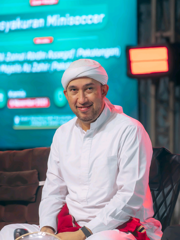 Ahmad Yaa Habibi | Habib Ali Zainal Abidin Assegaf di Iringi Hadroh Majelis Azzahir Pekalongan🌹  @Ali Zainal Abidin Assegaf  @majelisazzahirofficial  . . . ۞ اَلّٰلهُمَّ صَلِّ عَلَى سَيِّدِنَا مُحَمَّدٍ وَعَلَى آلِ سَيِّدِنَا مُحَمَّدٍ ۞ . . . Tag teman, sahabat, keluarga kamu👥 Semoga bermanfaat untuk kita semua❤️ ======================================== Support us with: Follow👥, Like❤️, Comment💭, Share✈️ ======================================== Don't forget to follow our official media ✓ Instagram : @hyyrik.ind ✓ TikTok : @hyyrik.ind1 #majelissholawat #azzahir #azzahirpekalongan #majelisazzahir #fyp 