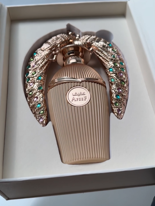 AFEEF de Lattafa. Huele riquísimo. #lattafa #lattafaafeef #afeef #fraganciasfiord #decantsdeperfumes 