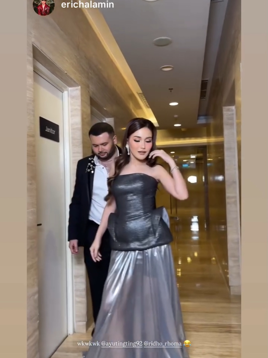 ayu ting ting mau bikin video malah tiba tiba ridho roma lewat...wkwkkw ngakak 