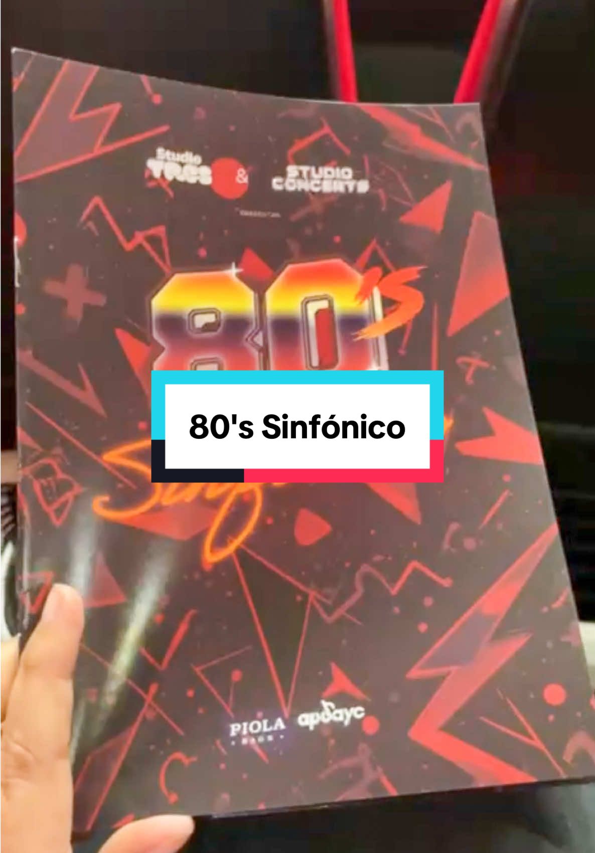 Un pedacito de lo que vivimos y disfrutamos. ✨ Para más conciertos así sigan a @Studio3 Perú 🙌🏼 📲 Para más planes como este, nos encuentras en todas las redes como @mapafamiliar ¡Hasta la próxima! 🌟👨‍👩‍👦 . #mapafamiliar #conciertos #80ssinfonico #lima #planesfamiliares
