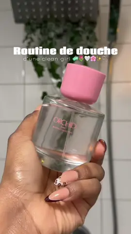 Routine de douche pour sentir la fille fraîche et propre toute la journée 🧼🌷🤍🫧 #showerroutine #hygiene #smellgoodallday #cleangirl #shower @Dove Beauty & Personal Care @eos Products @Naturium @CeraVe @Johnson's Baby PH @Bath & Body Works  