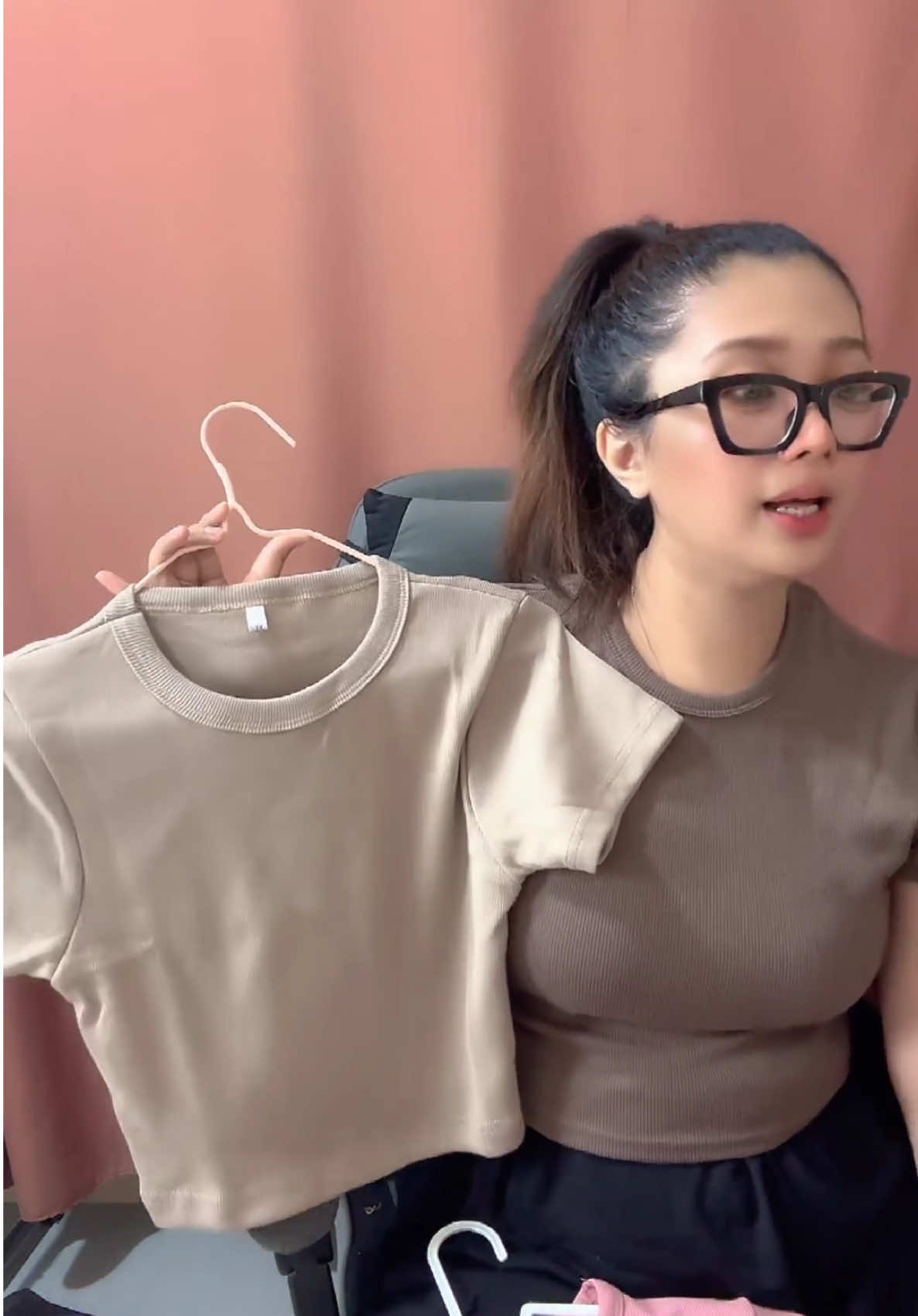 Kaos crop bhan knitt ❤️ #kaoscrop #kaoswanita #kaosmurah #tiktoklive #livehighlights 