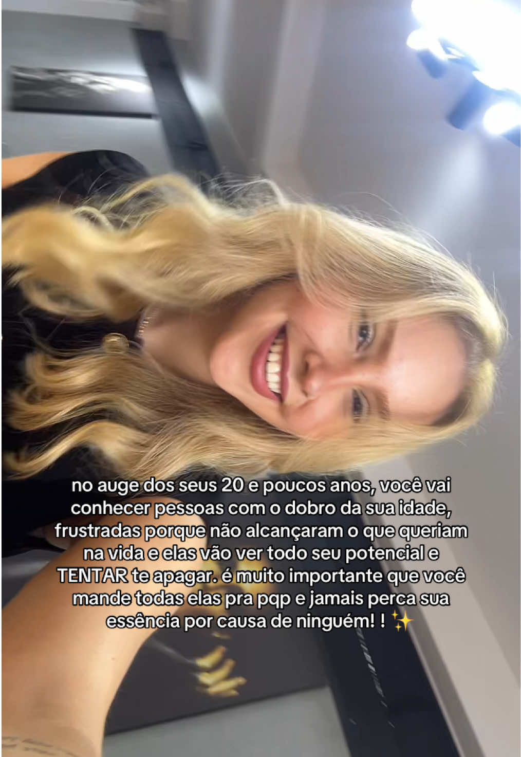 Brilhe sempre! ✨ #shine #blondie #meme #fy #trend 