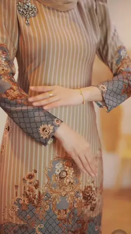 Tengok sekali terus jatuh cinterr dgn printed kurung THALIA nie 💫 #bajukurung #kurungmoden #thaliaprintedkurungmodern #sunsetsclozettehq #bajuraya2026 