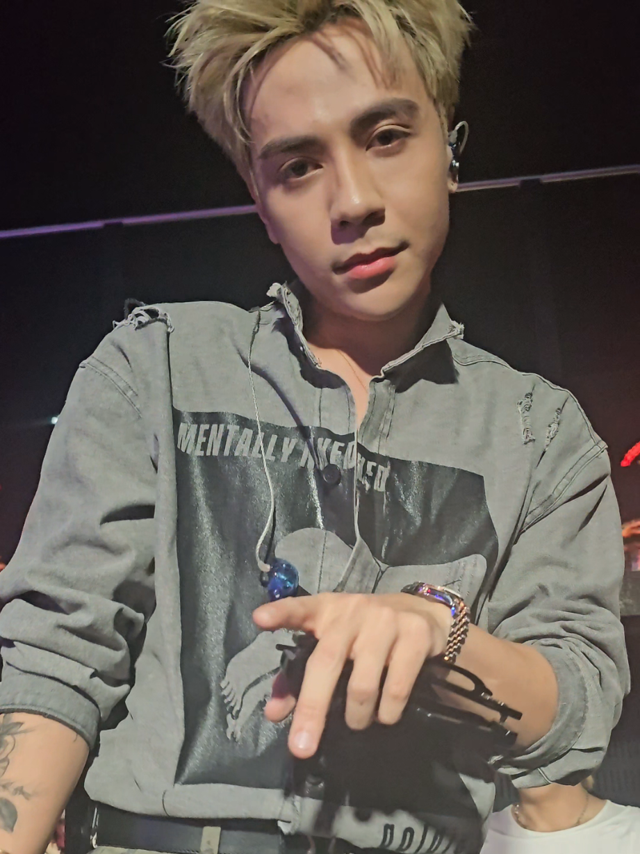 Lên con mã Thủy Triềuuuu 😊 Tuyệt zơii, i love tongtai @Quang Hùng MasterD #quanghungmasterd #quanghung #sydney #thuytrieuquanghungmasterd 