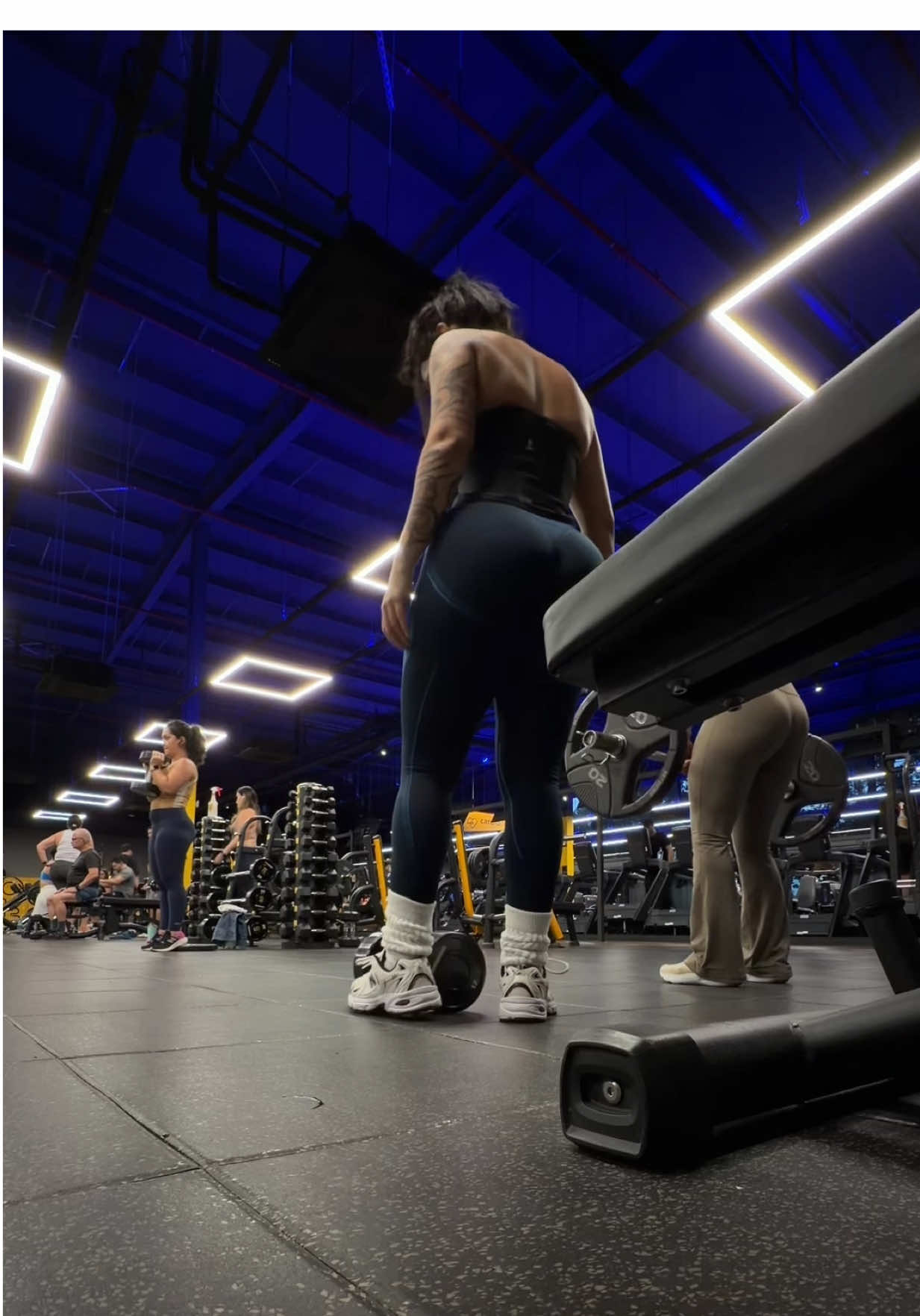 Volviendo a hacer búlgaras después de dos semanas😂 #gymgirl #humor #parati #gym 