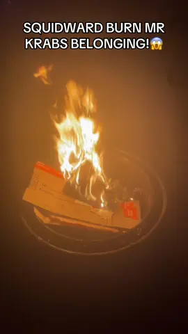 SQUIDWARD TOOK IT WAY TOO FAR! #fyp #funny #spongebob #mrkrabs #squidward 