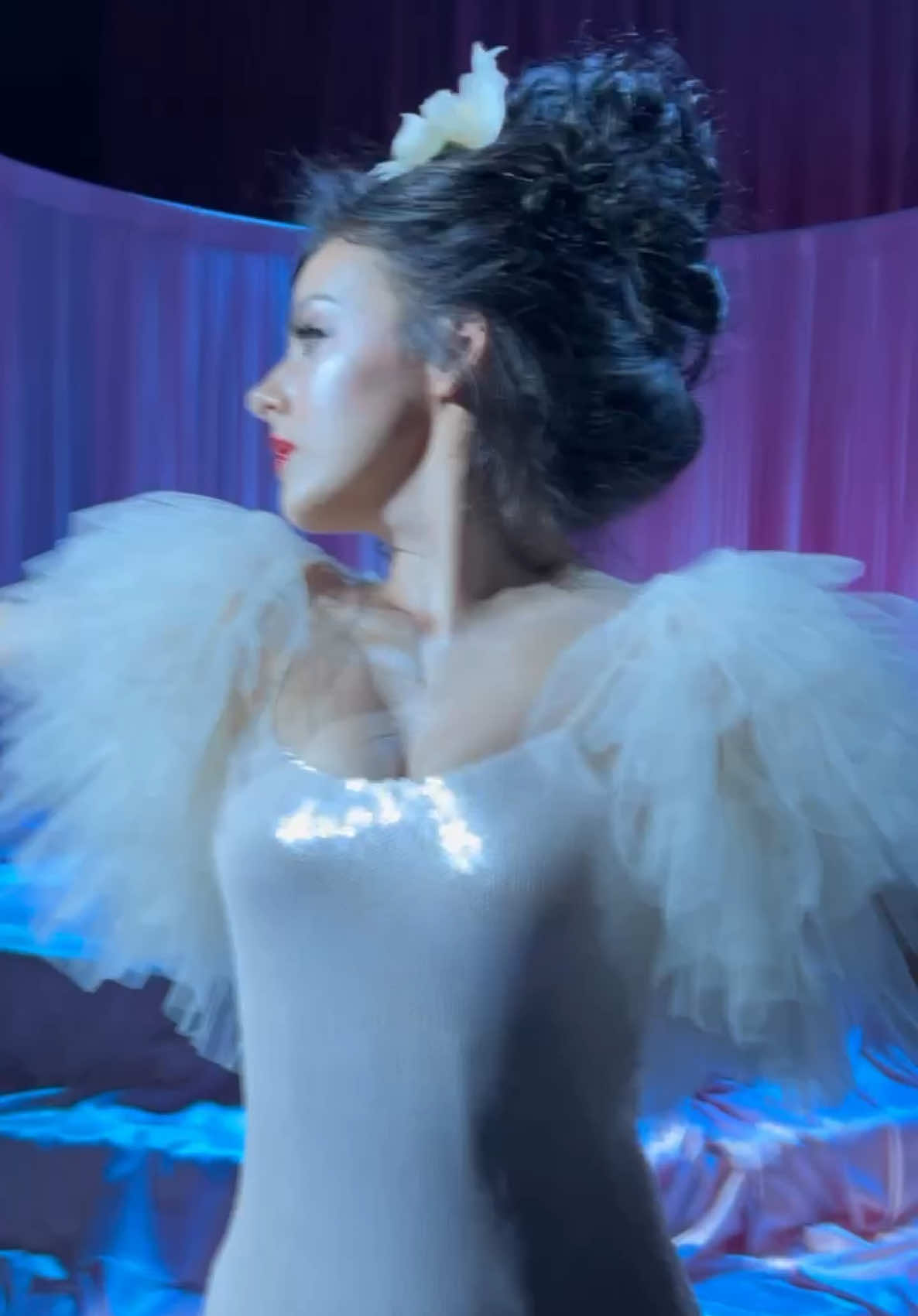 Practice of the naked waltz