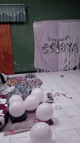 ini effort ayah sama mama dek 🥰🥰 untuk perayaan ulang tahun pertama Adek, ini bentuk kasih sayang kepada mu dek dari mama  ayah tumbuhlah menjadi anak yang ceria cerdas pintar Sholehah ya dek 🥰🤲♥️♥️ #fypシ #foryoupage #ulangtahunanak #effort 