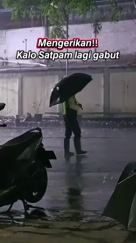 Satpam Kalau lagi gabut ya begini ini MENGERIKAN 🤣🤣 #komedysatpam #profesisatpam #satpamstories 