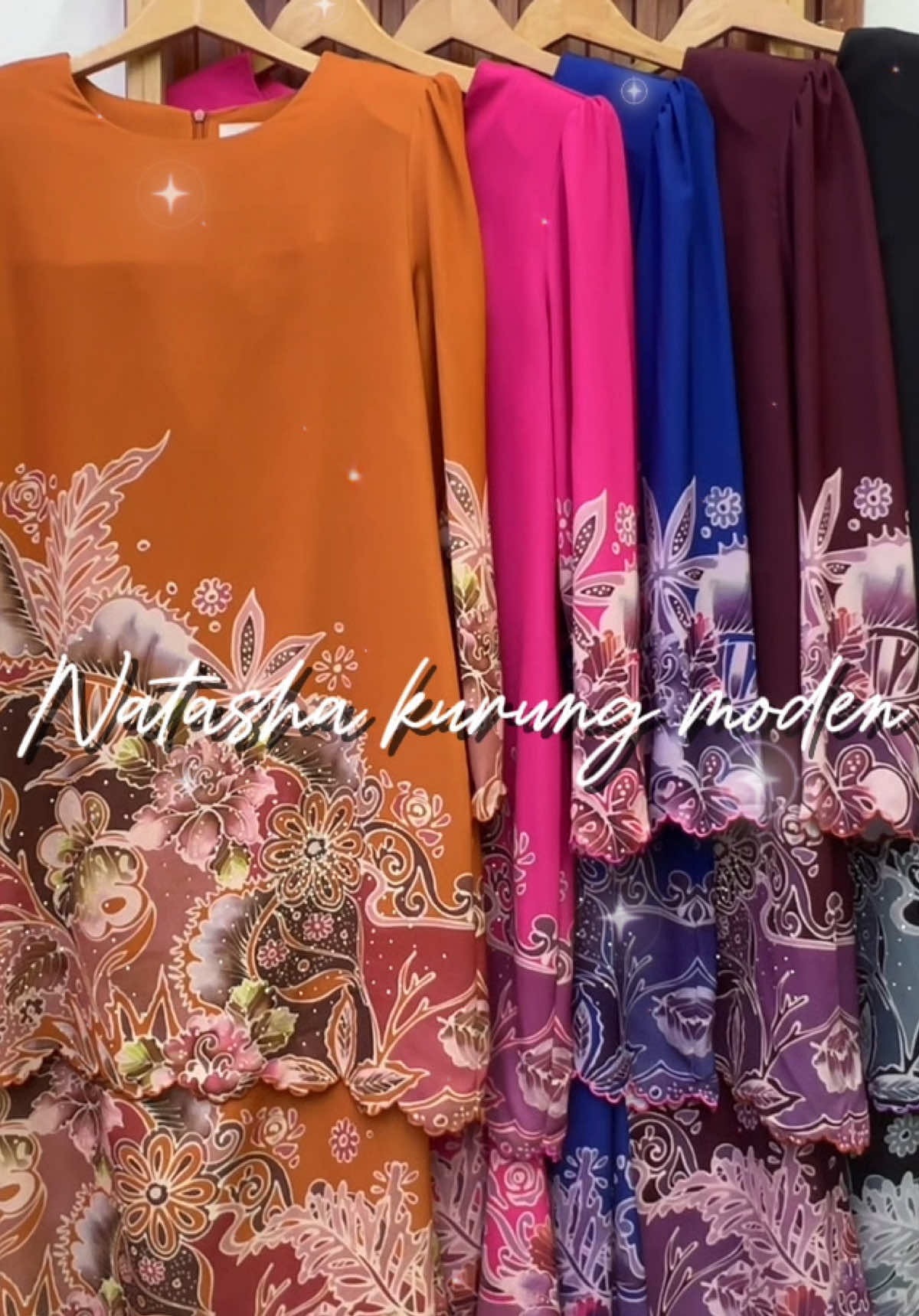 🇲🇾🇲🇾All colour Natasha kurung moden batik ✨ cantik sangat sis , sesuai untuk pergi wedding dan event 😍 nampak maniss sangat 🥰 #batikmalaysia #kurungmoden #kurungbatik #batikmurah #kurungsulam 
