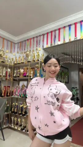 Pink dance 💃 💕 #dancechallenge #dancetrend #dance #trending #trend