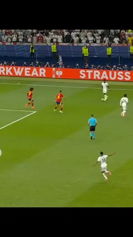 jude bellingham prime 🥶☠️  #judebellingham #skills #football #Soccer #fyp 