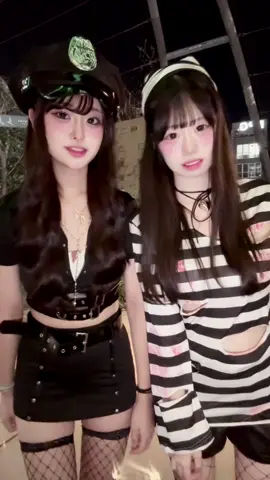 ハロウィンコス警察と囚人もやったの^ - ^時差投稿🙏🏻💞 @仲介者  #ポリス #囚人 #ハロウィン #コスプレ #fyp 