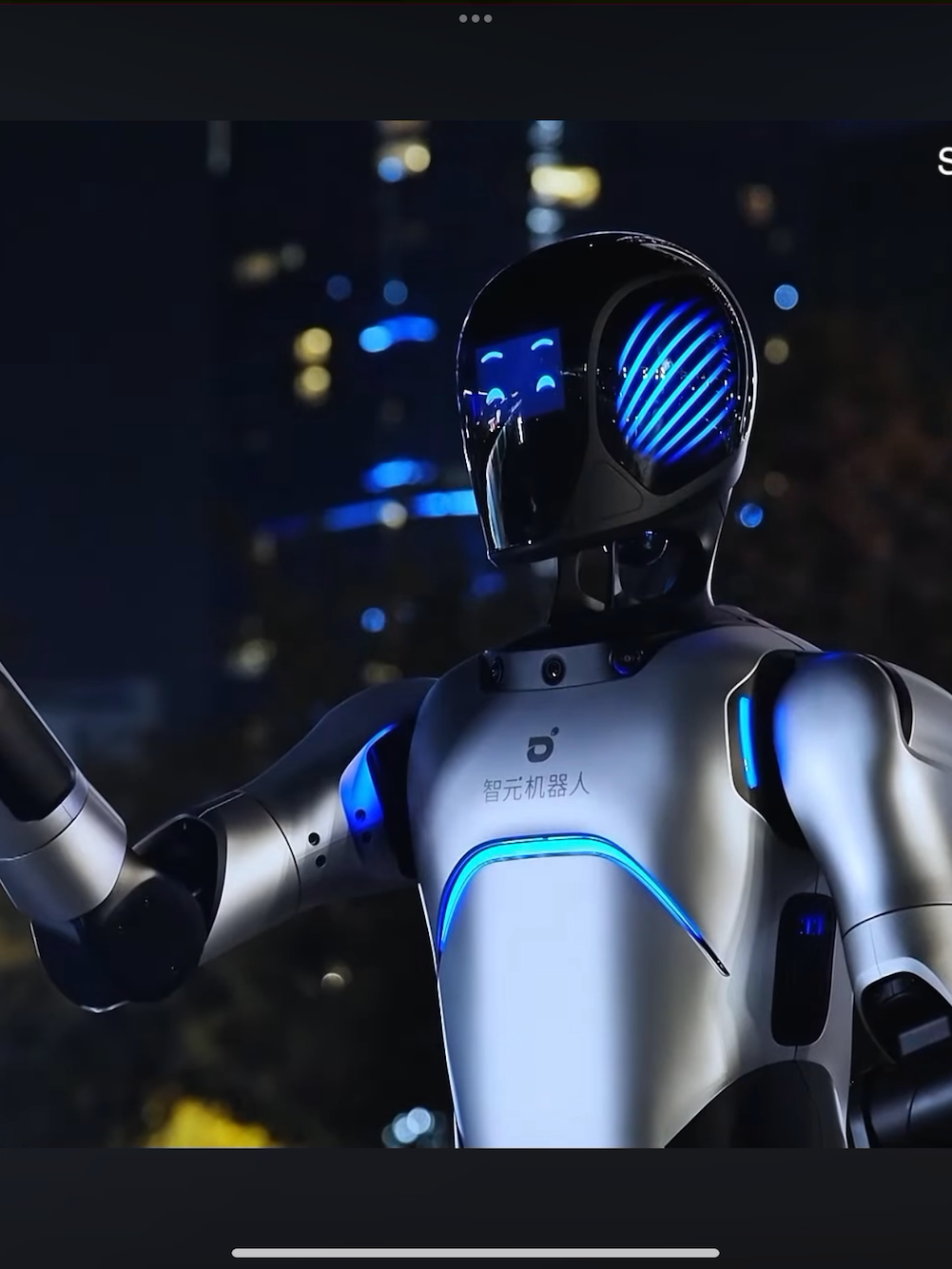 Robot Walks 106 km from Suzhou to Shanghai, Sets New Guinness World Record