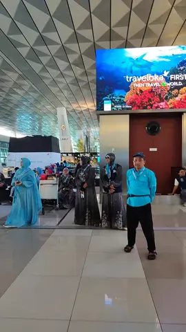 Umrohnya bersama Samira Travel saja..silahkan tinggalkan jejak dikomentar atau bisa hubungi langsung ke 082121200965 #daftar #umrah #mekah #madinah #ibadah 