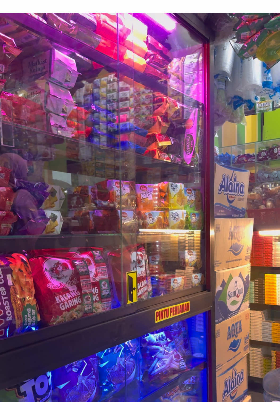 Warnai warungmu #fypシ゚ #fouryou #warungmadura24jam #madura #lampu 